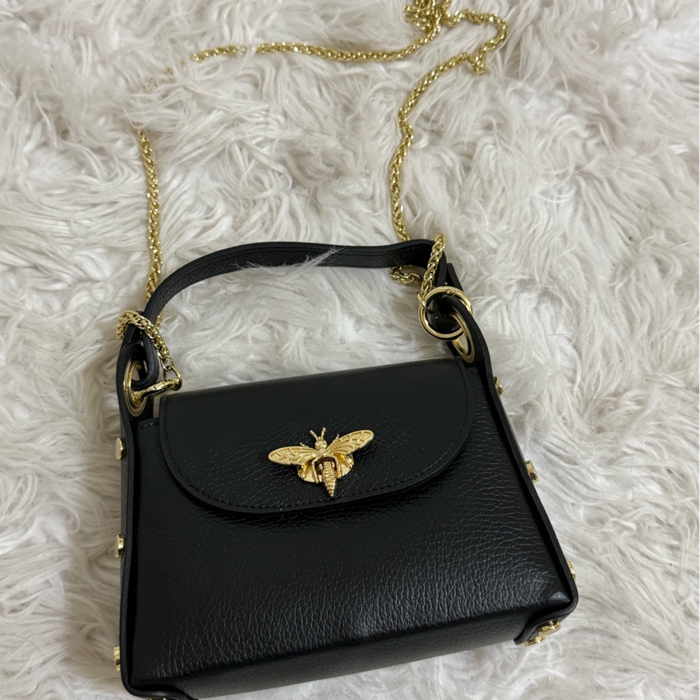 Cute little bee purse
